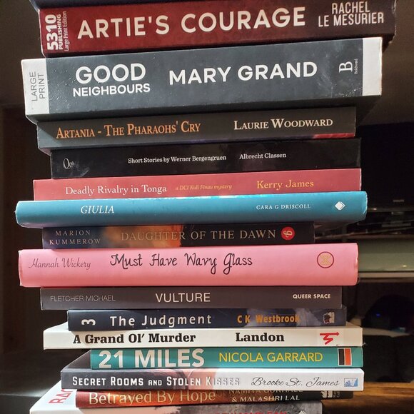 📚 Pick 5 Books – Your Choice $25 Bundle Deal lot fiction roman - Picture 1 of 11